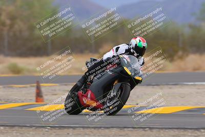 media/Sep-10-2022-SoCal Trackdays (Sat) [[a5bf35bb4a]]/Turn 6 (1140am)/